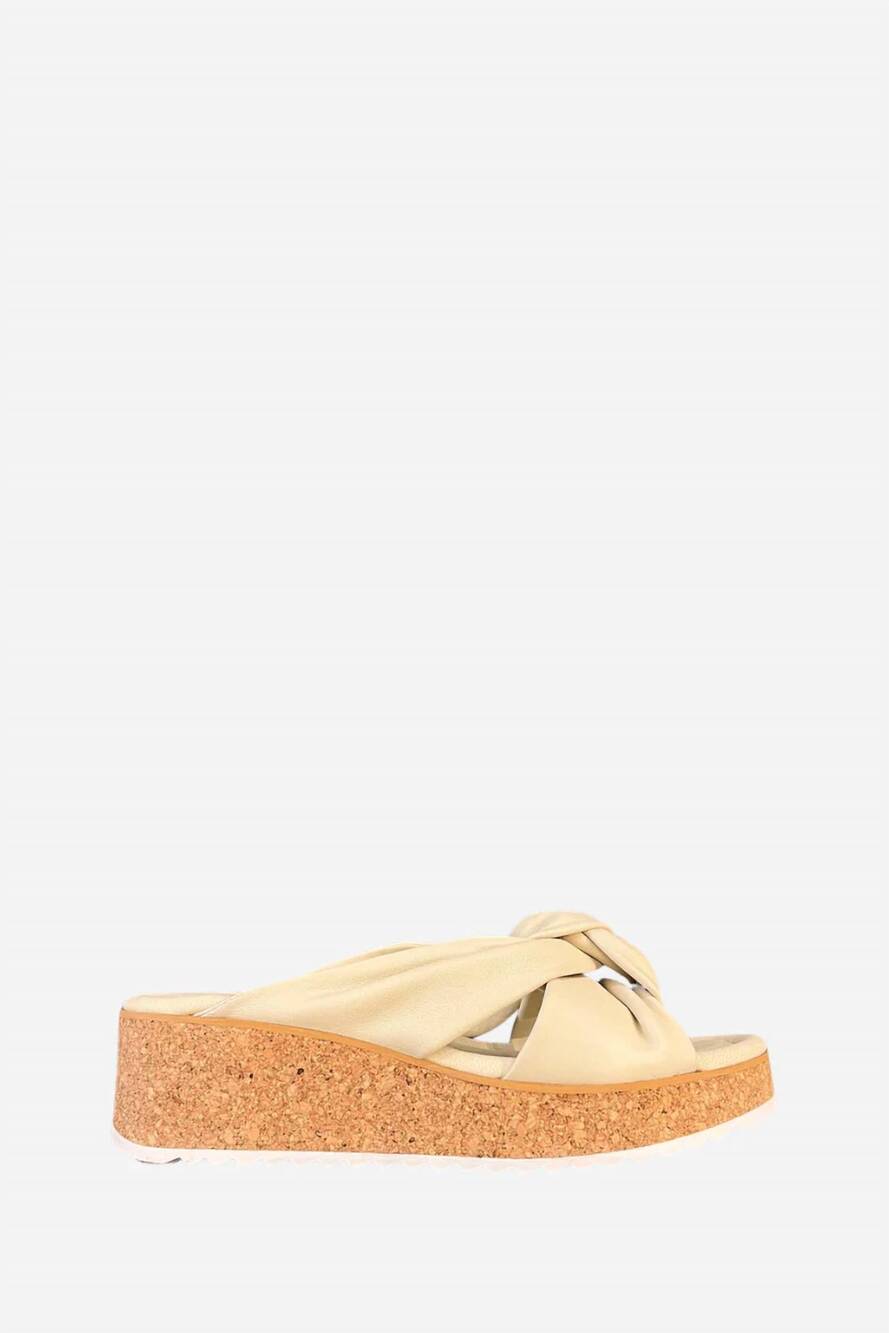 NEW SOFTWAVES women's kandi sandal in ivory